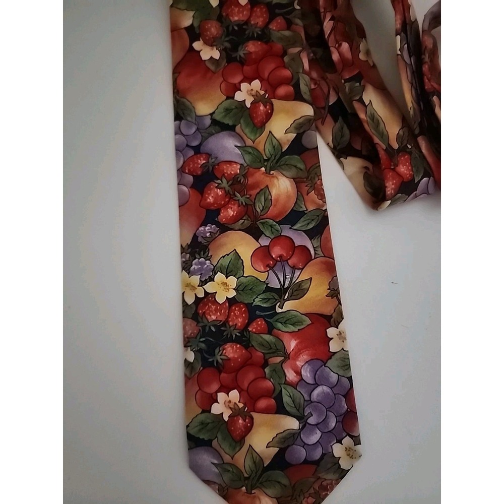 Ruff Hewn True American Wear Fruit AOP Neck‎ Tie
